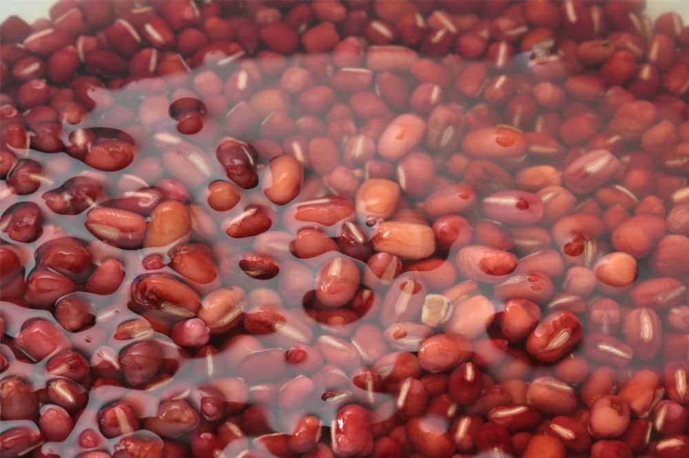 Allow the beans to soak: 