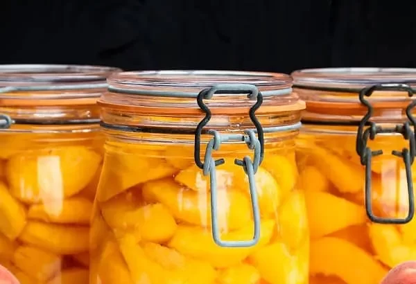 Delicious Homemade canning peaches recipe