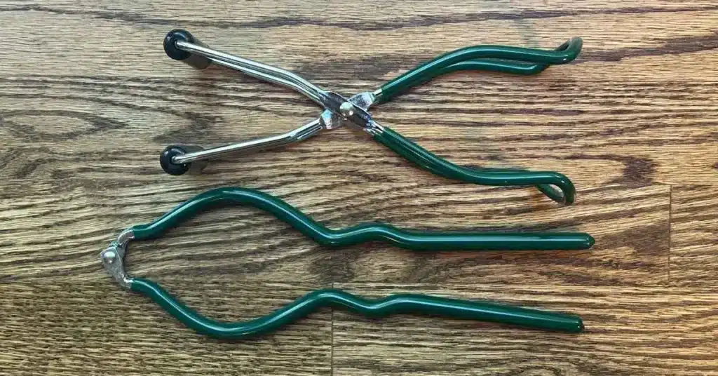 A jar lifter (top) and jar wrench (bottom) for handling hot jars A jar lifter (top) and jar wrench (bottom) for handling hot jars